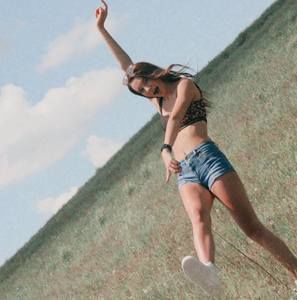 Meet your Posher, Vanessa